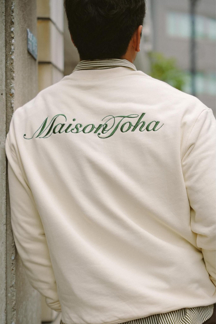 CLASSIC LOGO JUMPER IN CREAM