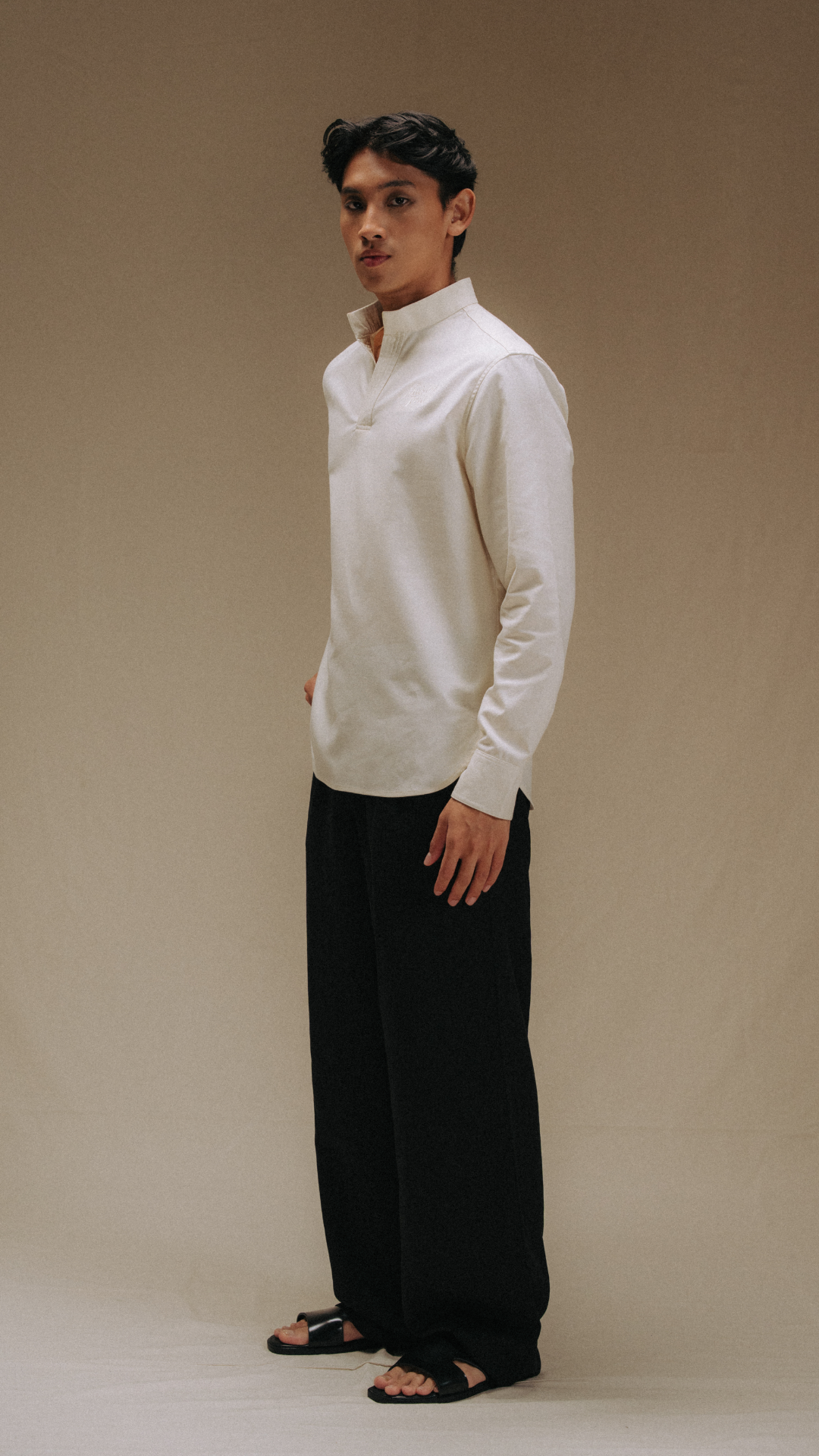 DARWIN IN IVORY WHITE