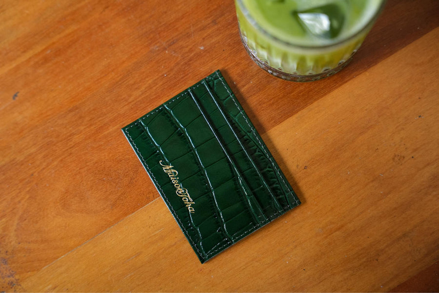 CARDHOLDER IN FOREST