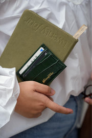 CARDHOLDER IN FOREST
