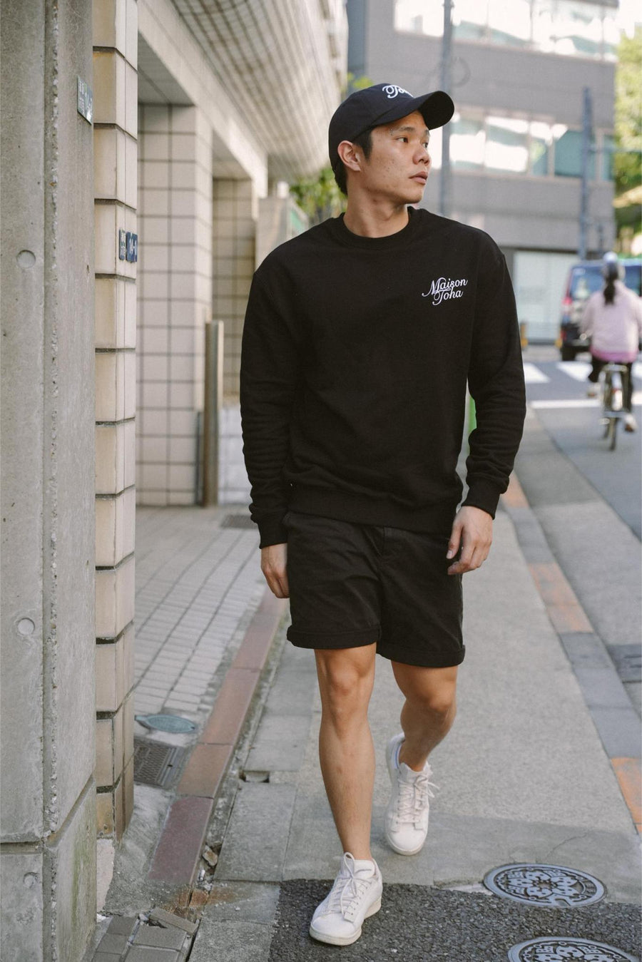 CLASSIC LOGO JUMPER IN BLACK