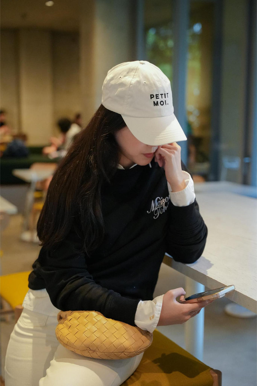 CLASSIC LOGO JUMPER IN BLACK