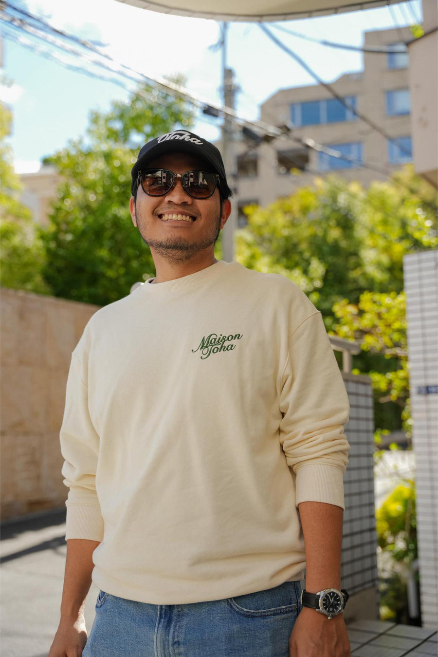 CLASSIC LOGO JUMPER IN CREAM